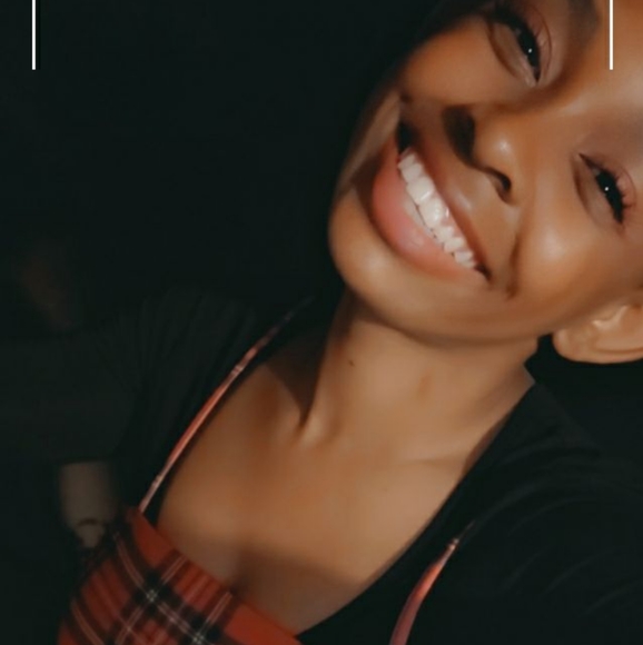 Meet your Posher, Tené - Picture 3 of 12